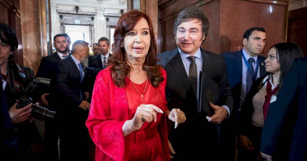 javier-milei-y-sus-medidas,-en-vivo:-«seria-maravilloso-enfrentar-a-cristina-y-ponerle-fin-a-la-etapa-mas-negra-de-la-argentina-desde-la-dictadura»,-dijo-el-presidente