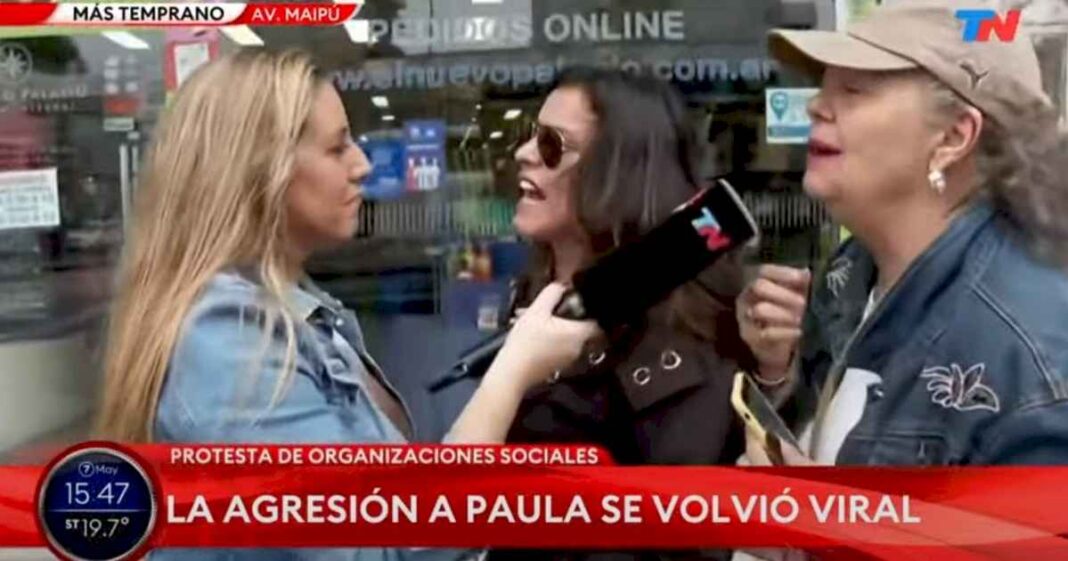 el-violento-momento-que-vivio-la-periodista-de-tn-paula-bernini-durante-un-movil-en-vivo:-«van-a-correr»