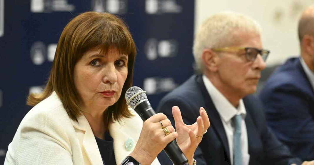 patricia-bullrich,-sobre-el-conflicto-en-misiones:-«la-policia-no-puede-hacer-huelga-ni-ser-piquetera»