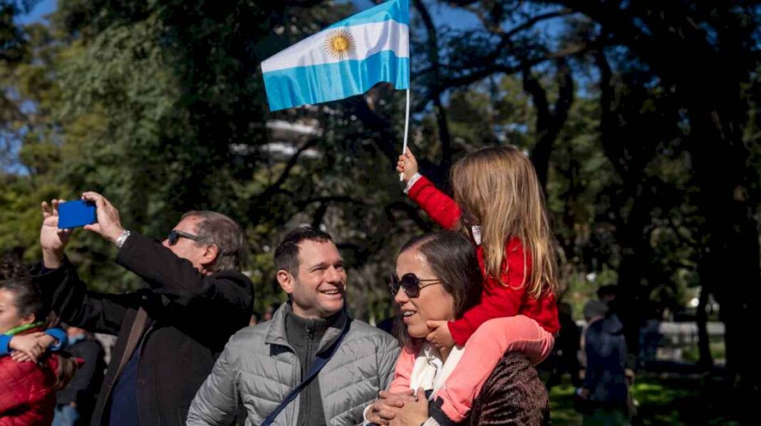 una-familia-portena-necesito-mas-de-$1400.000-para-ser-de-clase-media-en-julio