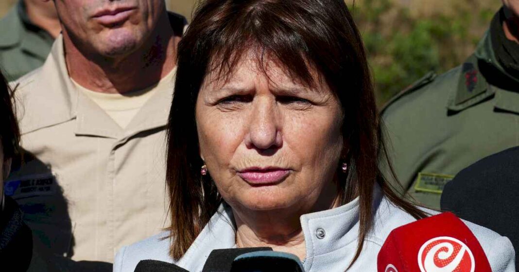 patricia-bullrich:-«aerolineas-sabe-que-si-no-se-ordena,-se-privatiza-en-cualquier-momento»