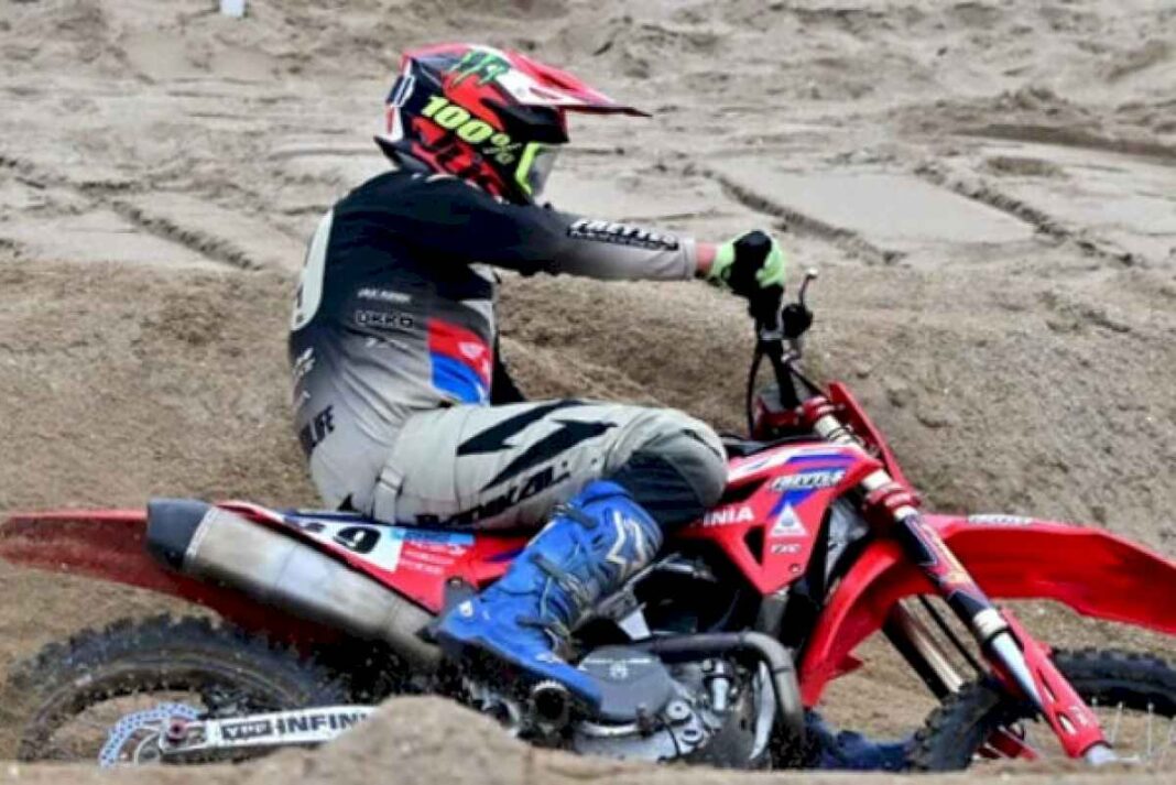 choque-entre-cuatro-motociclistas-en-el-enduro-de-invierno-de-mar-del-plata