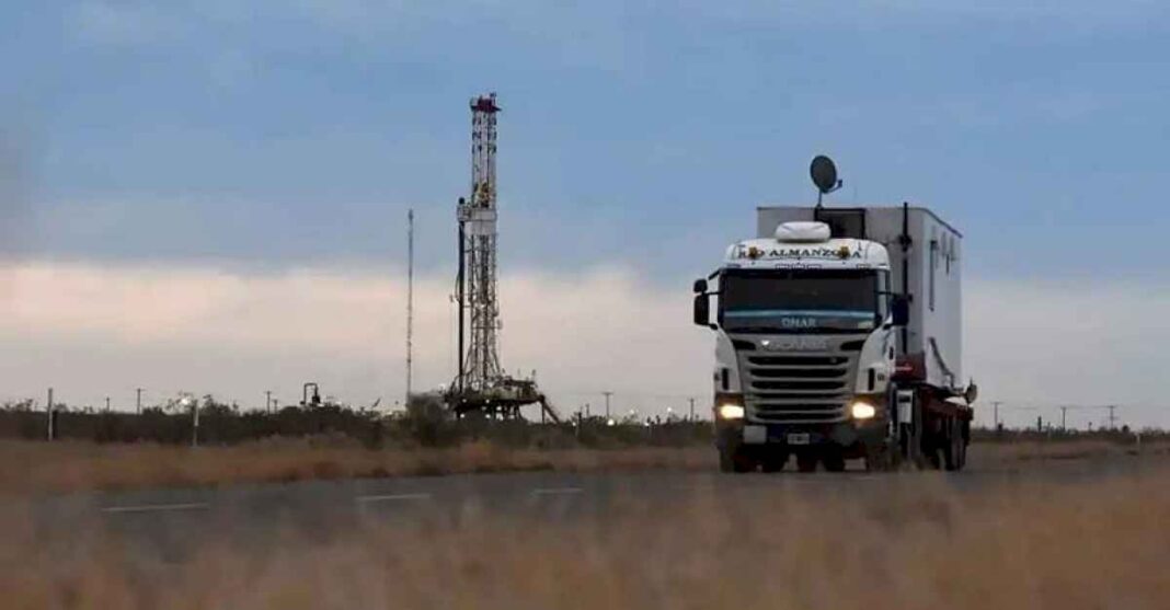 acuerdo-historico-entre-empresas-y-petroleros-jerarquicos