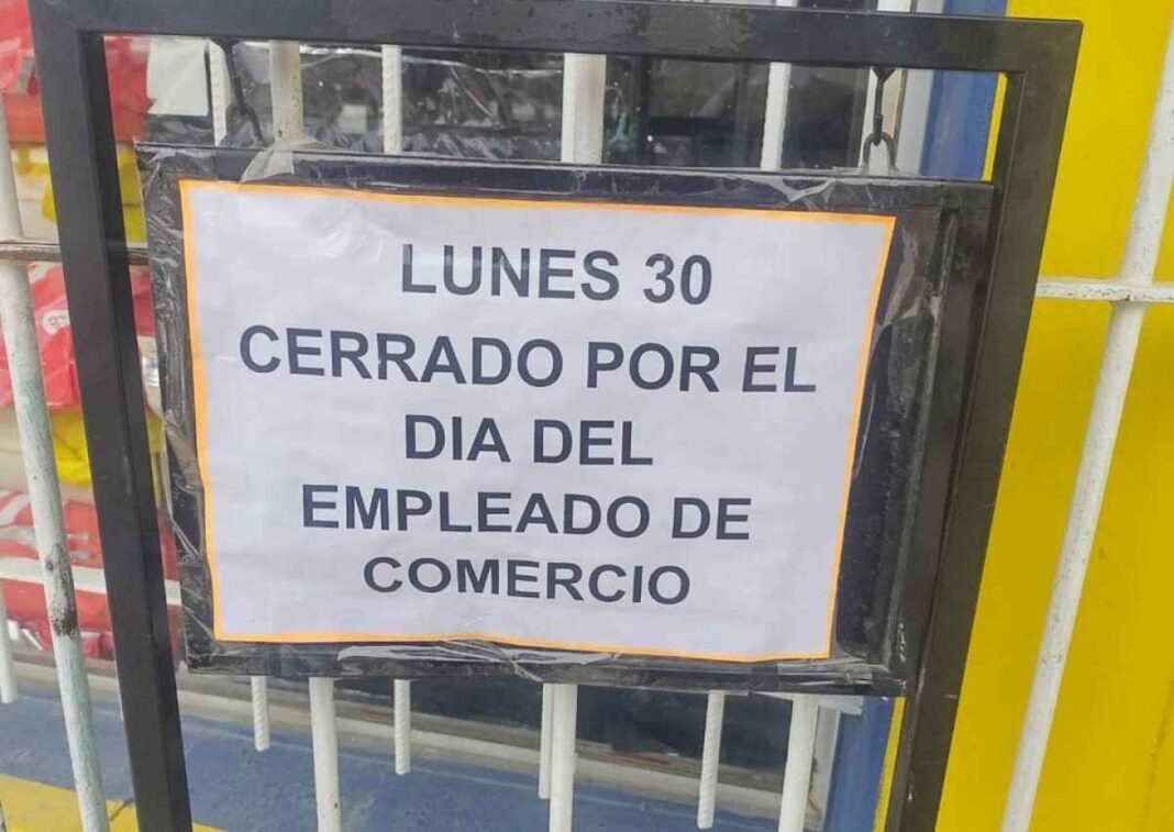 que-negocios-no-abren-hoy-por-el-feriado-del-dia-del-empleado-de-comercio?