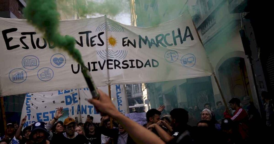 marcha-universitaria:-que-preve-la-ley-de-financiamiento-y-donde-recortaria-el-gobierno-si-no-logra-sostener-el-veto