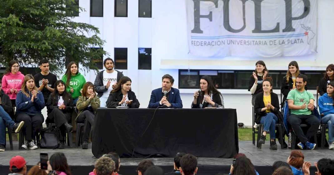 en-silencio,-axel-kicillof-espera-por-una-charla-con-cristina-y-le-abre-el-territorio-a-ricardo-quintela