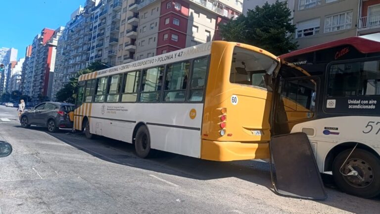 Impresionante triple choque en Mar del Plata: al menos 26 heridos
