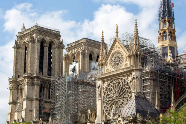Notre Dame: hallaron antiguos tesoros del siglo XII durante la restauración