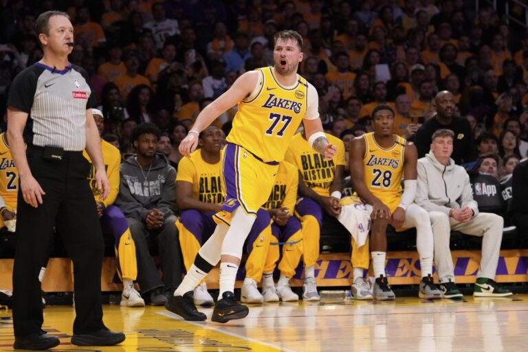 El partido del morbo: Los Angeles Lakers de Luka Doncic reciben a Dallas Mavericks y los precios de las entradas alcanzan los 15.000 dólares