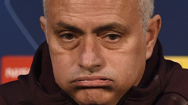 Escándalo con Mourinho en Turquía: lo acusan de racista y piden sancionarlo