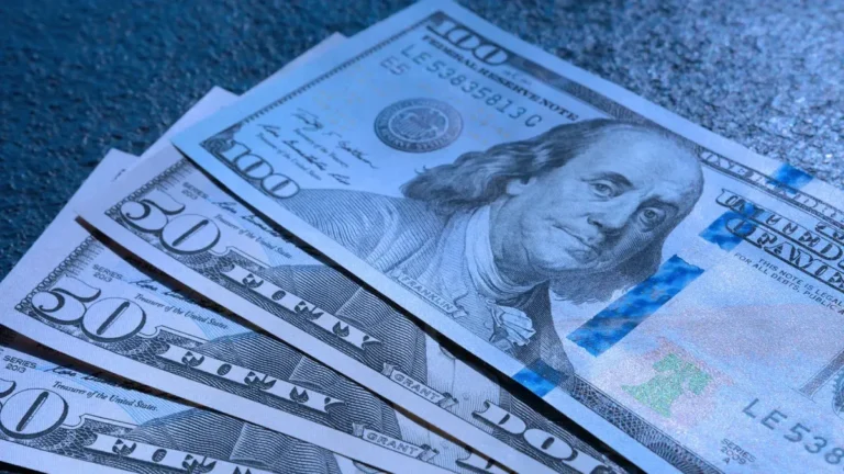 Dólar blue hoy minuto a minuto: a cuánto está este lunes 24 de febrero