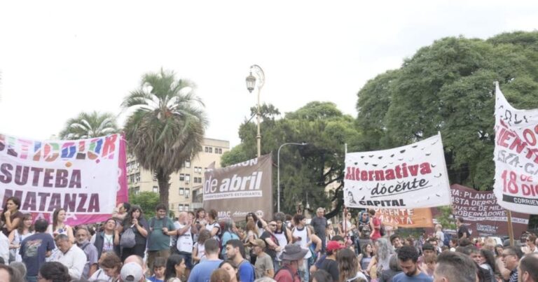 24F: No inicio de clases. Paro Nacional Docente