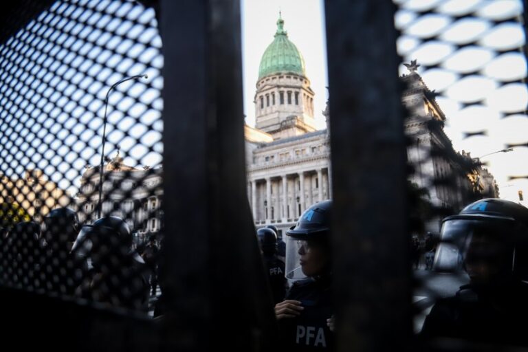 No hubo represión, pero sí infiltrados