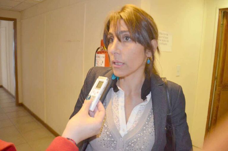 A diez años del escándalo Mariel Calchaquí hizo valer su título universitario