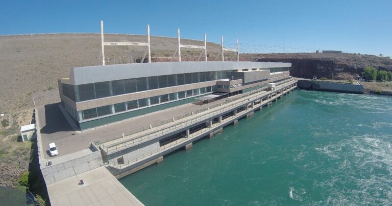Privatizaciones: nueva fecha para licitar 4 represas hidroeléctricas