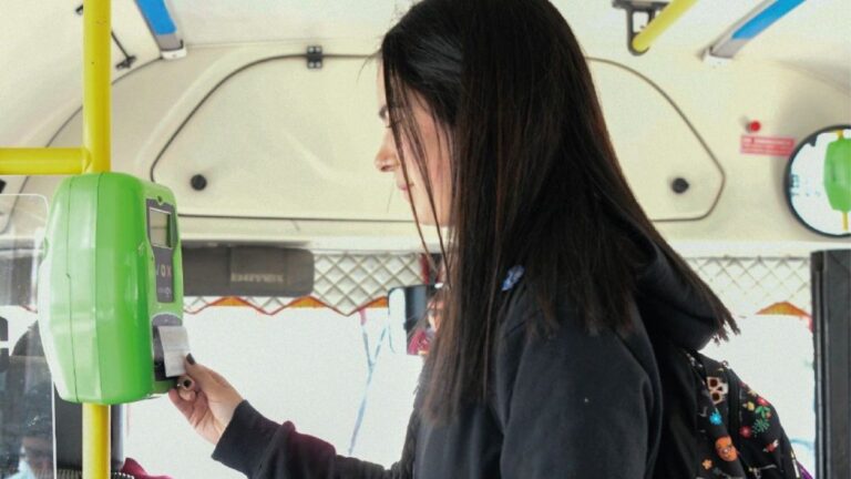 El ministerio de Transporte bonaerense acreditó el Boleto Universitario 2025