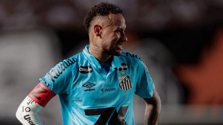 Neymar fue expulsado por hacer un gol con la mano: Santos se hunde en el descenso