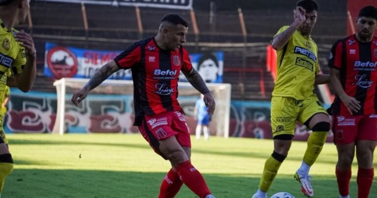 Defensores empató de local y no pudo prenderse arriba