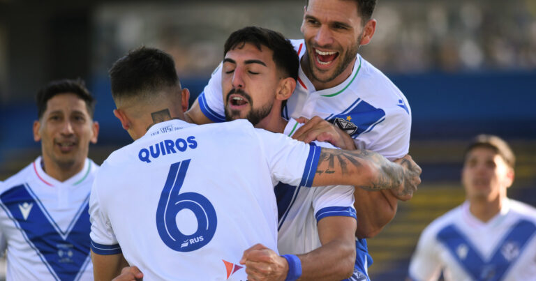 Jano Gordon fue el goleador impensado de Vélez, que le ganó a Central Córdoba en Rosario y se quedó con la Supercopa Argentina 2024