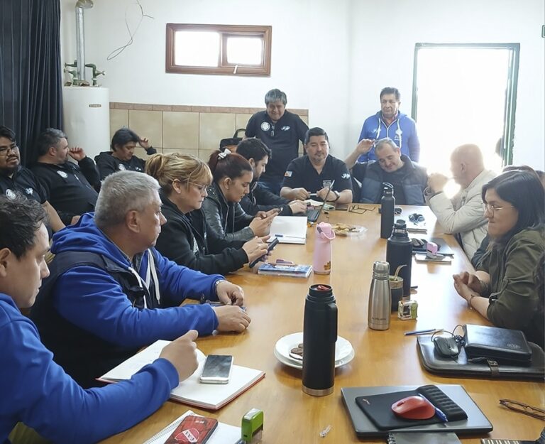 ATE, ATSA y UPCN no aceptaron el ofrecimiento salarial