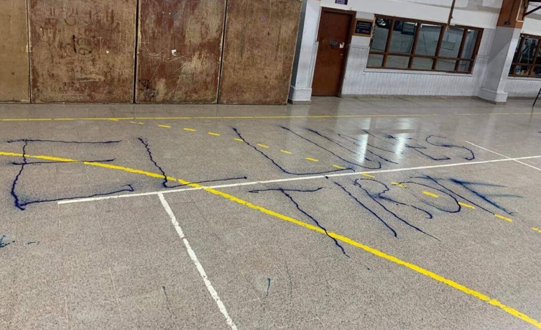 Exterior del Colegio Técnico Provincial en Tierra del Fuego