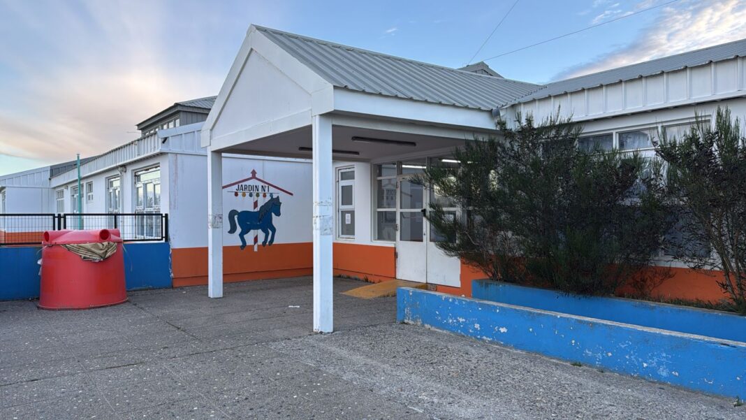 Exterior del Jardín de Infantes Nº1 La Calesita Encantada en Río Grande, Tierra del Fuego