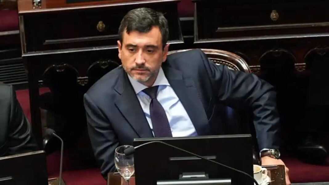 El senador nacional por Tierra del Fuego, Agustín Pedro Coto, en el Senado de la Nación.