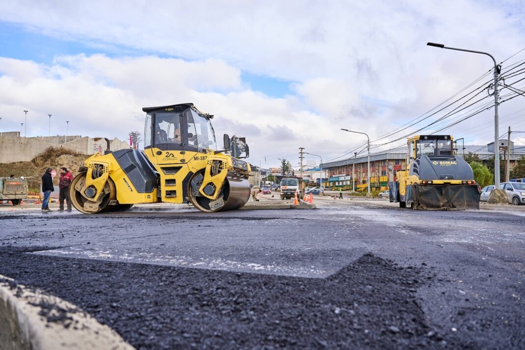 Obra del Paseo Costero sobre avenida Perito Moreno en Ushuaia
