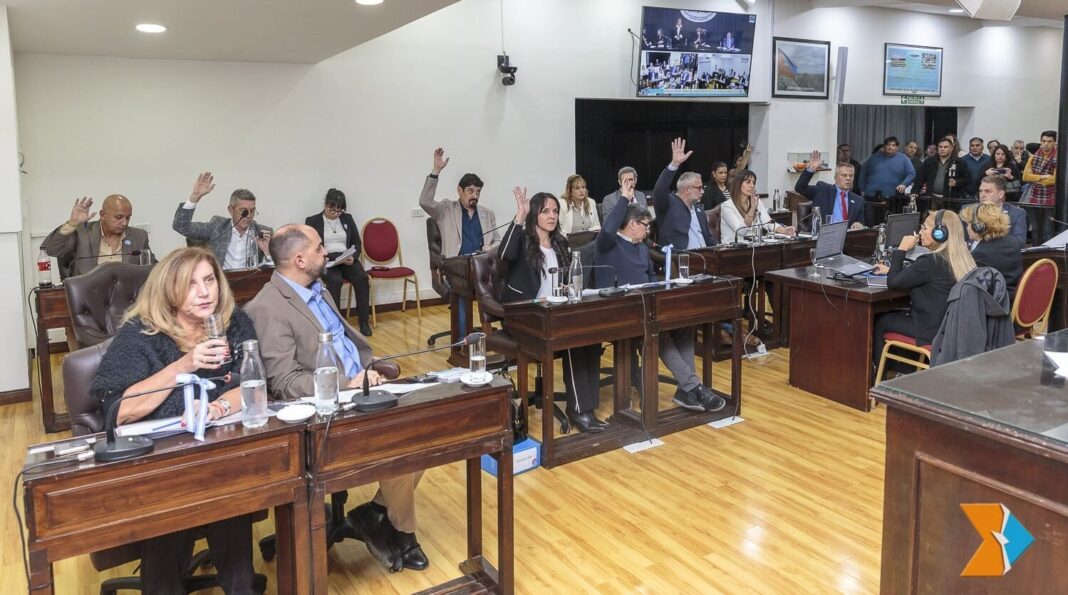 Votación en la Legislatura de Tierra del Fuego con 11 votos a favor de la derogación y 3 en contra