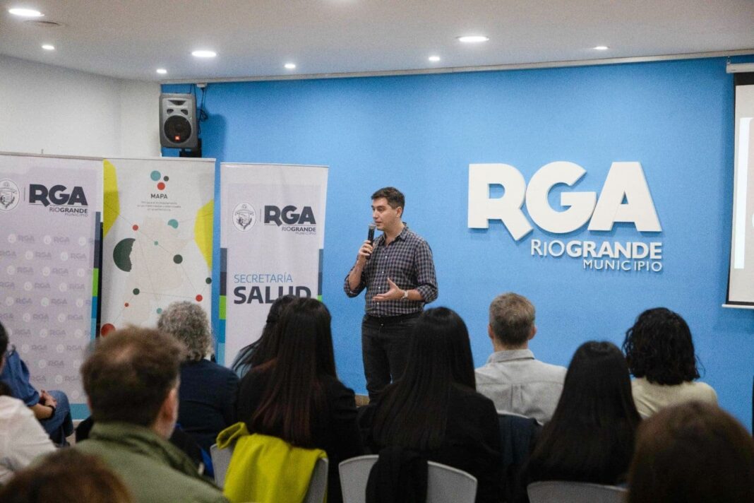 Firma de convenio entre el Municipio de Río Grande y la Fundación Kaleidos